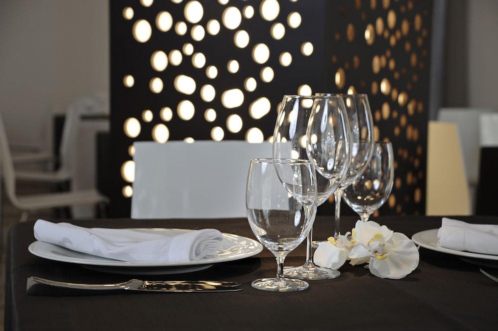 Pietre Nere Resort & Spa Модика Ресторан фото